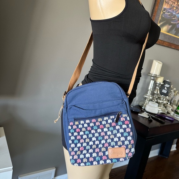 Kemy's • Crossbody Purse Handbag Bag Elephant Print • baby Blue new - Picture 4 of 10
